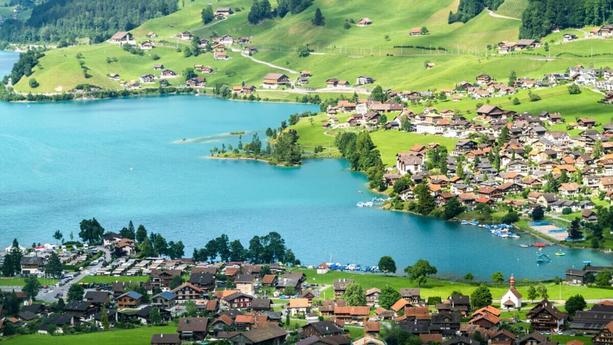 Switzerland Travel Guide 2026 Itinerary, Budget, Trains & Insider Tips 1 Switzerland travel guide scenic Alps